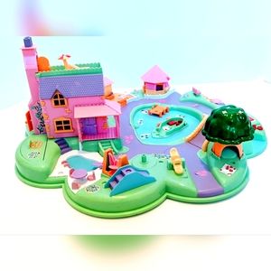 Vintage Bluebird Polly Pocket Beach House Resort Village Play set No Accessories